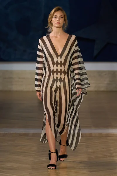 Look 1